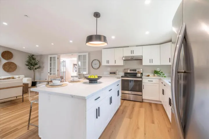 3943 Bibbits Drive, Palo Alto, California 94303