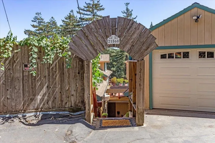 21560 Madrone Drive, Los Gatos, California 95033
