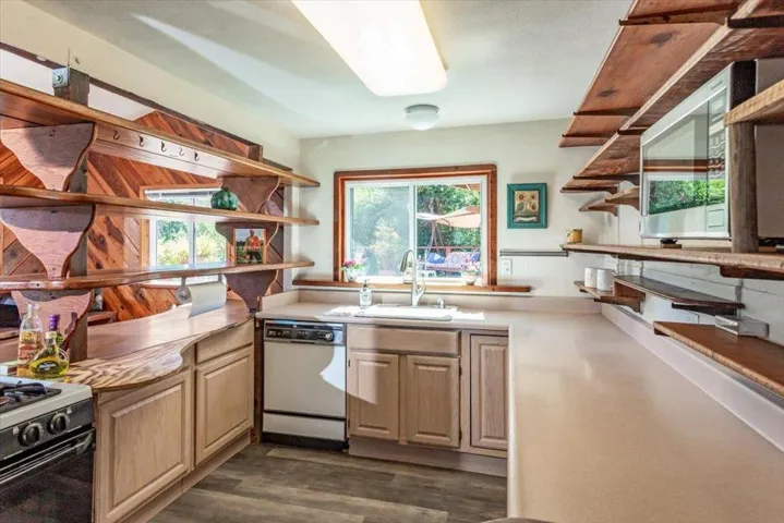 21560 Madrone Drive, Los Gatos, California 95033