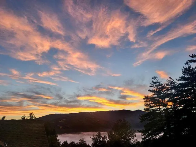 21560 Madrone Drive, Los Gatos, California 95033