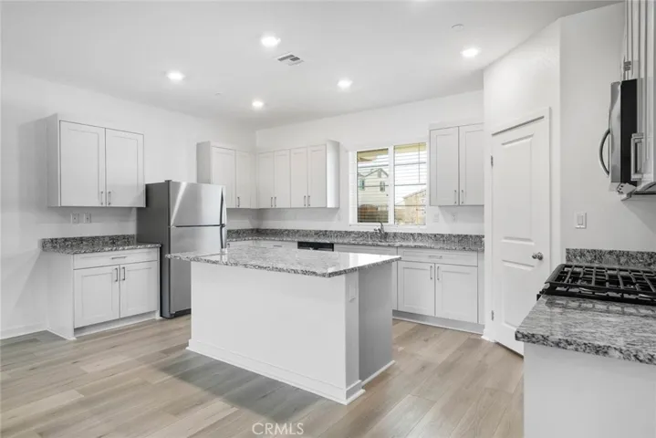 12333 Craven Way, Victorville, California 92392