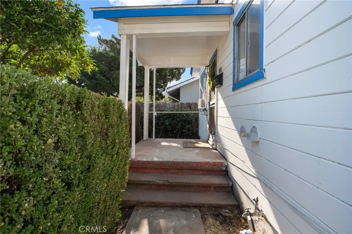 1136 W 10th Street, Merced, California 95341