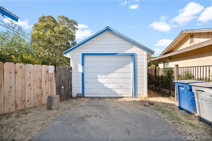1136 W 10th Street, Merced, California 95341