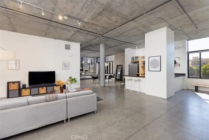 835 Locust Avenue 323, Long Beach, California 90813