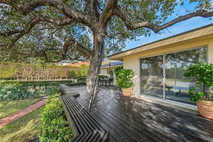 1315 Riviera Drive, Pasadena, California 91107