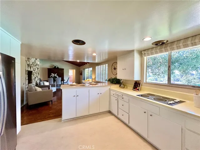 1315 Riviera Drive, Pasadena, California 91107