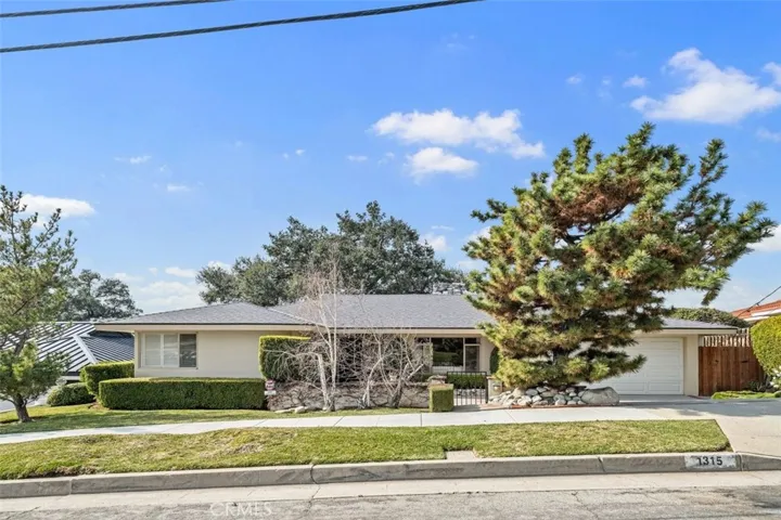 1315 Riviera Drive, Pasadena, California 91107
