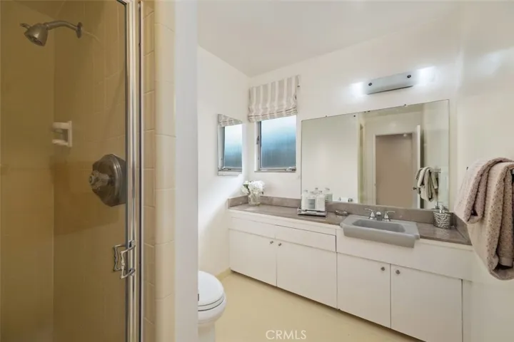 1315 Riviera Drive, Pasadena, California 91107