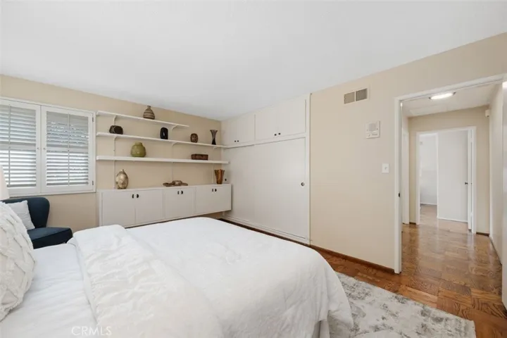 1315 Riviera Drive, Pasadena, California 91107