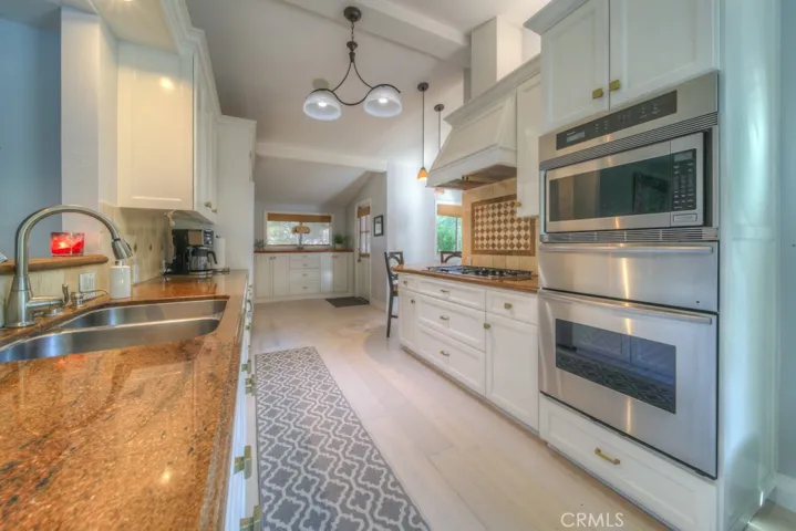 12861 Dunas Road, North Tustin, California 92705
