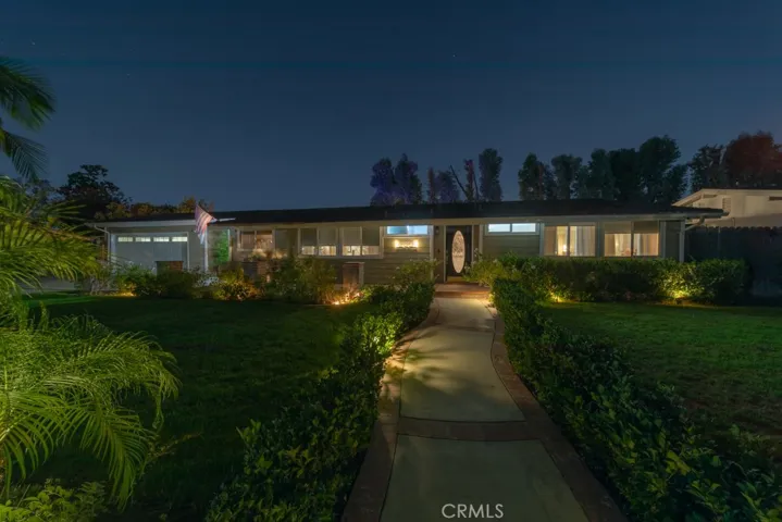 12861 Dunas Road, North Tustin, California 92705