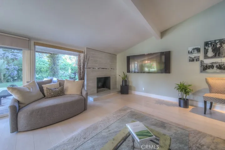 12861 Dunas Road, North Tustin, California 92705