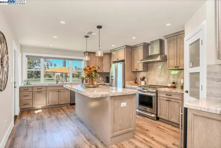 2156 Saint Andrews Ct, Discovery Bay, California 94505