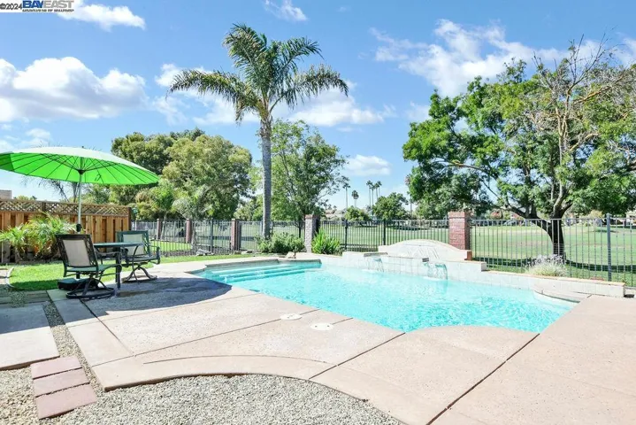 2156 Saint Andrews Ct, Discovery Bay, California 94505