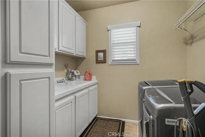 5437 Martingale Way, Fontana, California 92336