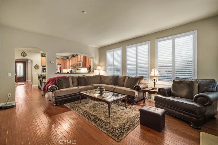 5437 Martingale Way, Fontana, California 92336