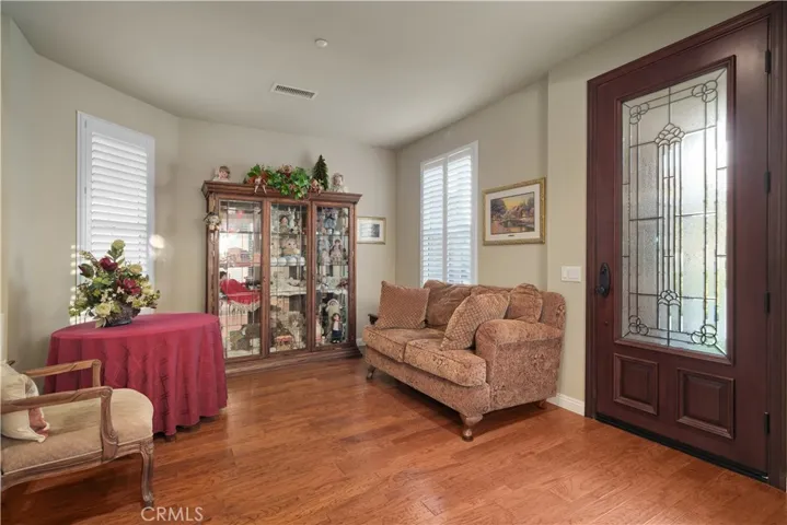 5437 Martingale Way, Fontana, California 92336