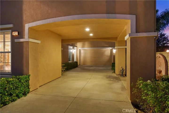 5437 Martingale Way, Fontana, California 92336