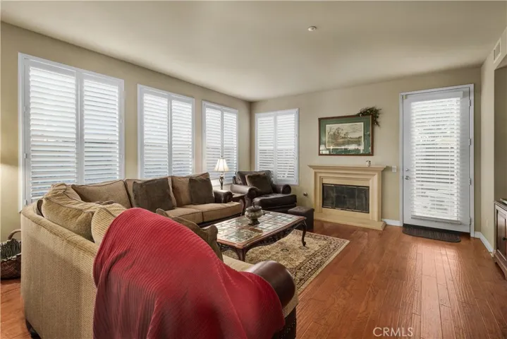 5437 Martingale Way, Fontana, California 92336