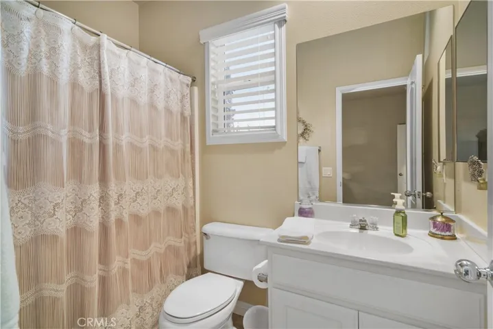 5437 Martingale Way, Fontana, California 92336