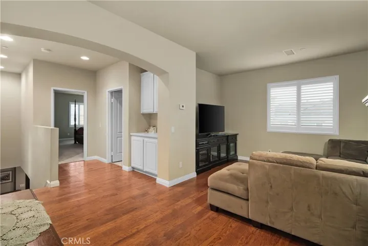 5437 Martingale Way, Fontana, California 92336