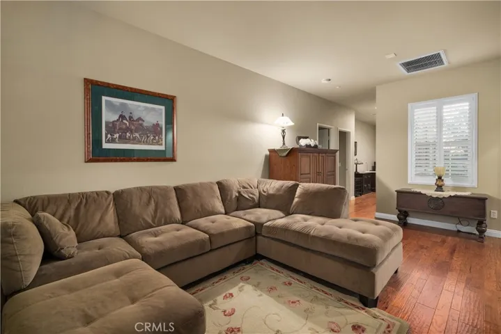 5437 Martingale Way, Fontana, California 92336