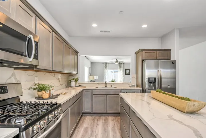 2338 Starboard Ln, Stockton, California 95206