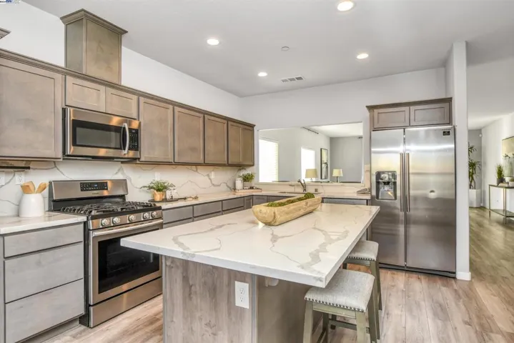 2338 Starboard Ln, Stockton, California 95206