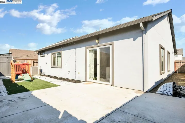 2338 Starboard Ln, Stockton, California 95206
