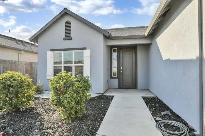 2338 Starboard Ln, Stockton, California 95206