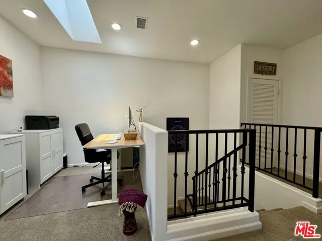 7611 N Courage Way, Van Nuys, California 91405