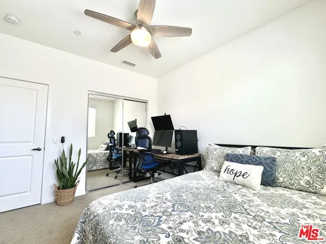 7611 N Courage Way, Van Nuys, California 91405