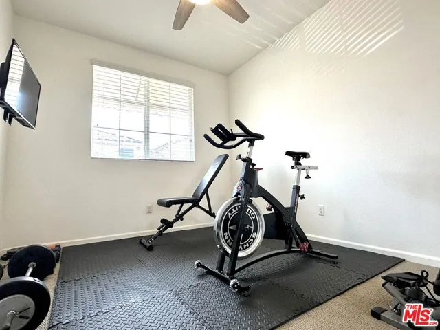 7611 N Courage Way, Van Nuys, California 91405