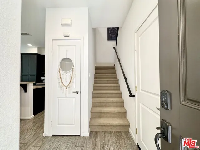 7611 N Courage Way, Van Nuys, California 91405
