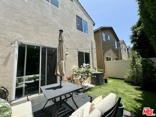 7611 N Courage Way, Van Nuys, California 91405