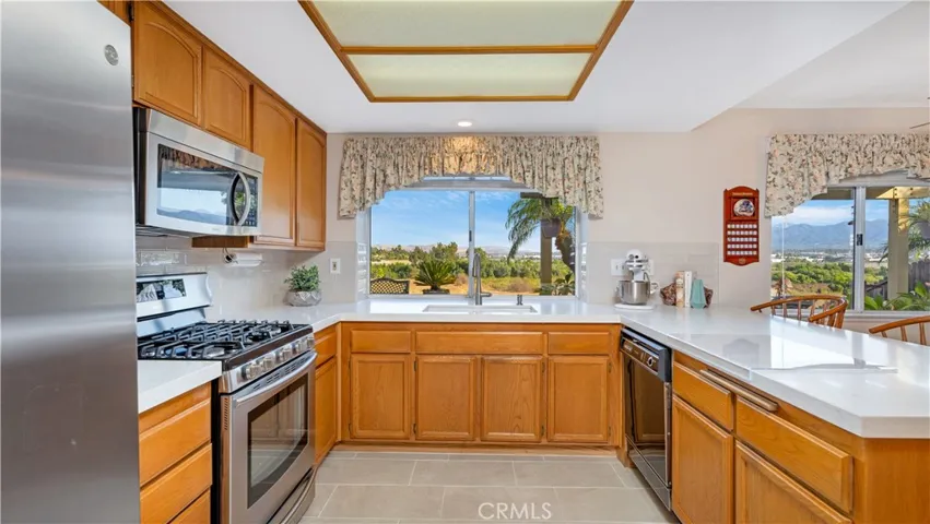 873 Hedges Drive, Corona, California 92878