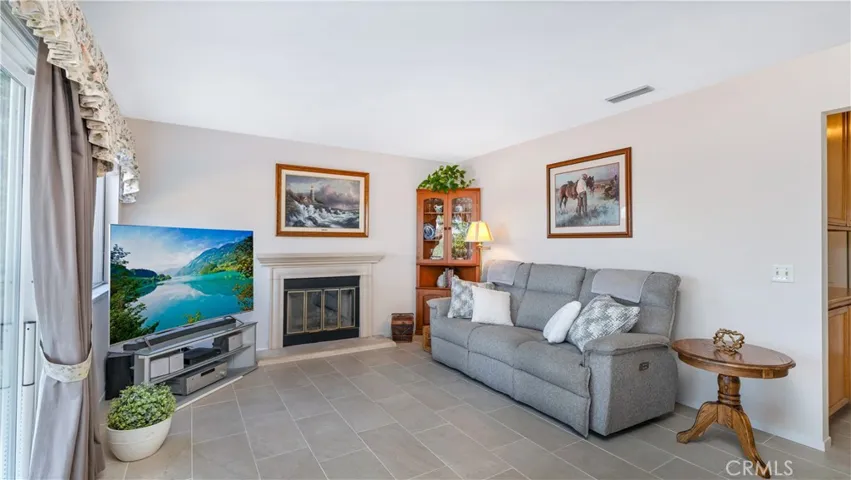 873 Hedges Drive, Corona, California 92878