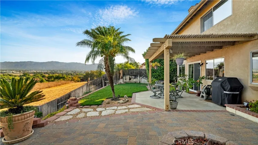 873 Hedges Drive, Corona, California 92878