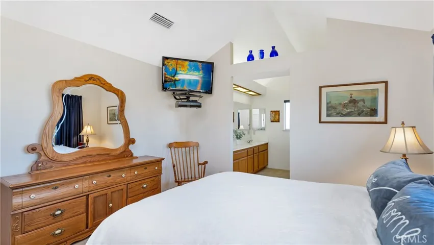 873 Hedges Drive, Corona, California 92878