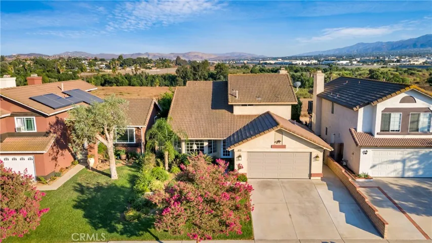 873 Hedges Drive, Corona, California 92878