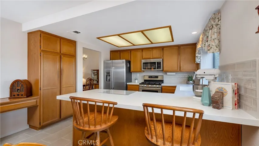 873 Hedges Drive, Corona, California 92878
