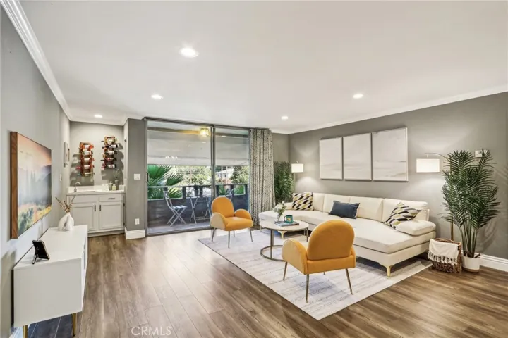 5215 Balboa Boulevard 207, Encino, California 91316