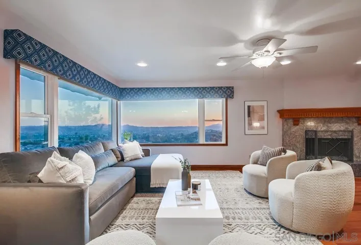 1990 Longs Hill Road, El Cajon, California 92021