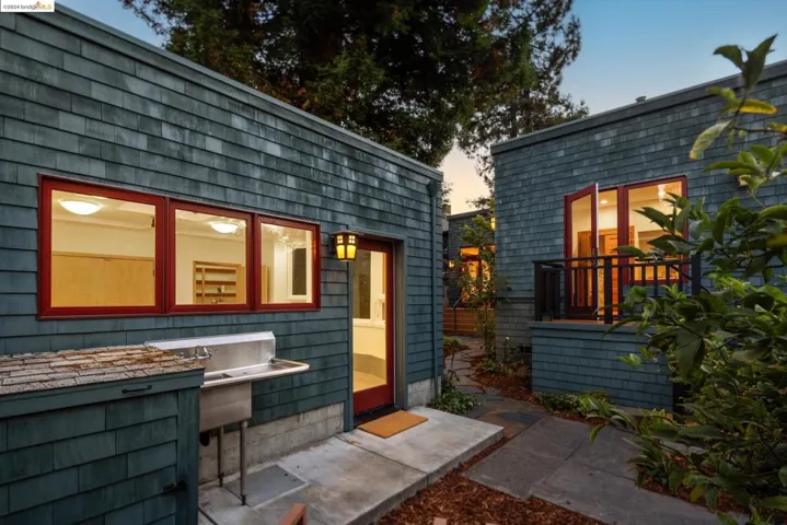 2729 Fulton St, Berkeley, California 94705