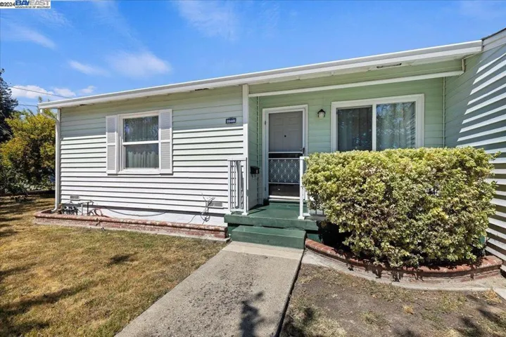 26446 Mockingbird Ln, Hayward, California 94544