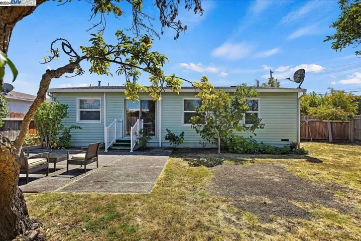 26446 Mockingbird Ln, Hayward, California 94544