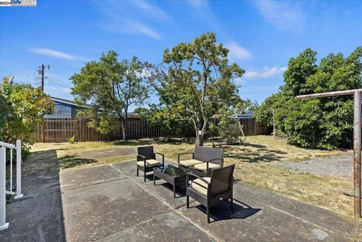 26446 Mockingbird Ln, Hayward, California 94544