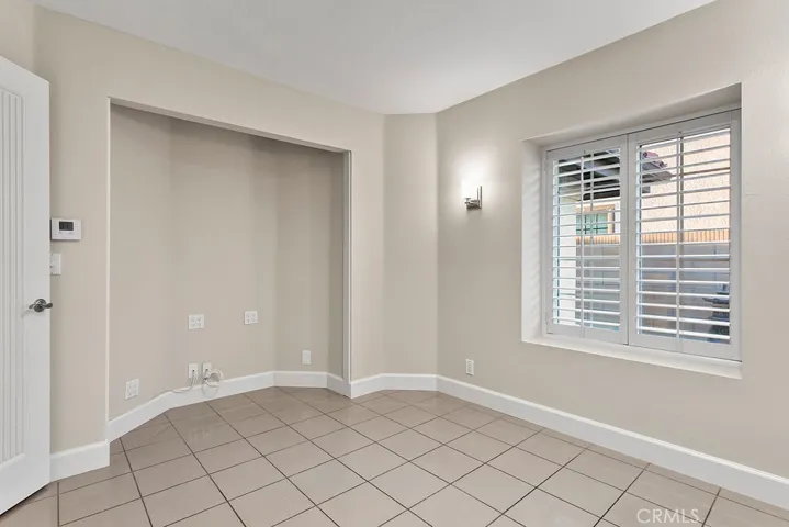 Downstairs Bedroom (BR3)