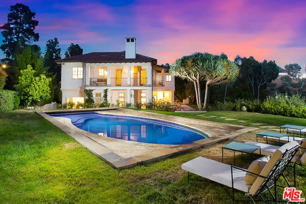 1251 Lago Vista Drive, Beverly Hills, California 90210, 6 Bedrooms Bedrooms, ,7 BathroomsBathrooms,Residential Lease,For Rent,Lago Vista,24421253