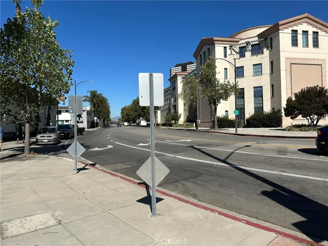 4109 W Olive Avenue, Burbank, California 91505